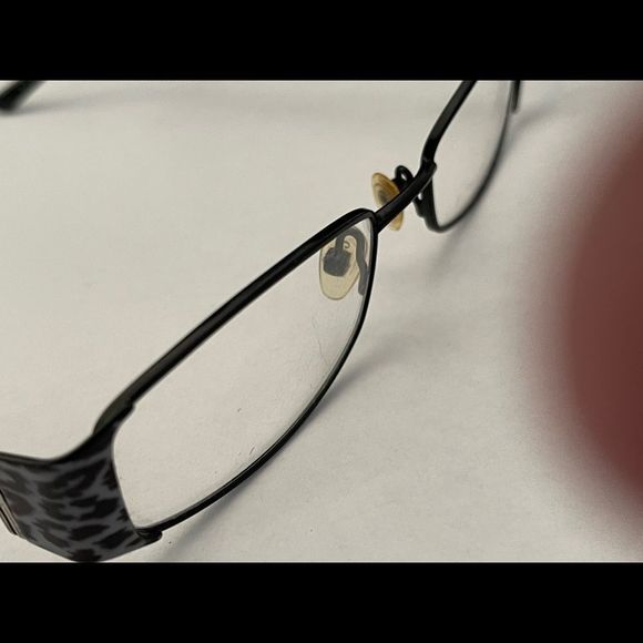 Guess glasses with no script main image 12
